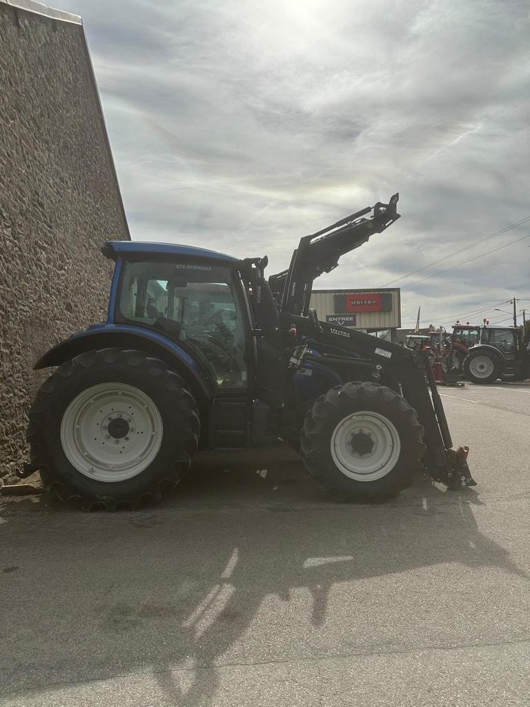 Tracteur chargeur VALTRA n114 H5 - photo slide 1
