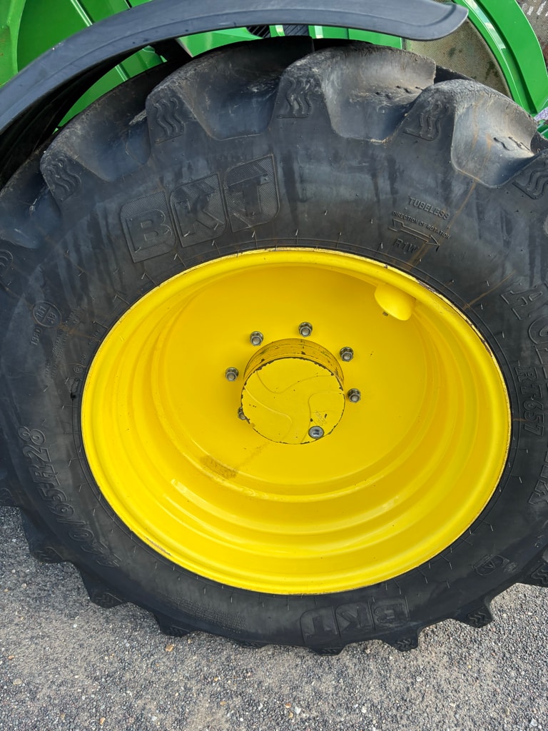 Tracteur chargeur JOHN DEERE 6105R - photo slide 12