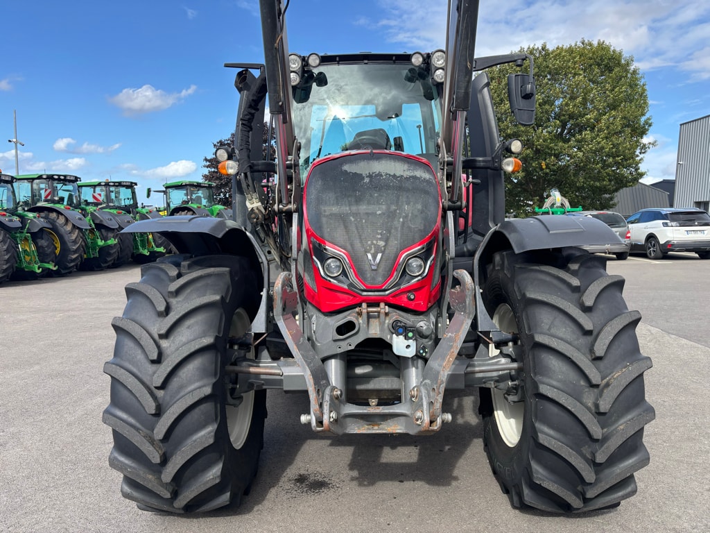 Tracteur chargeur VALTRA N175 - photo slide 3
