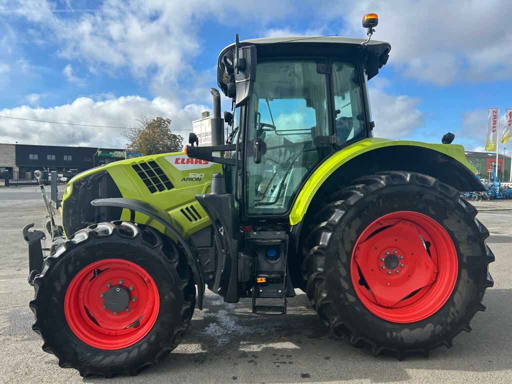 Tracteur CLAAS ARION 530 - photo slide 4