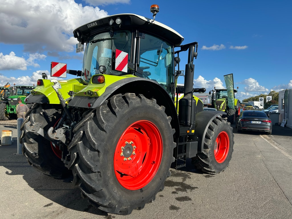 Tracteur CLAAS ARION 630 - photo slide 8
