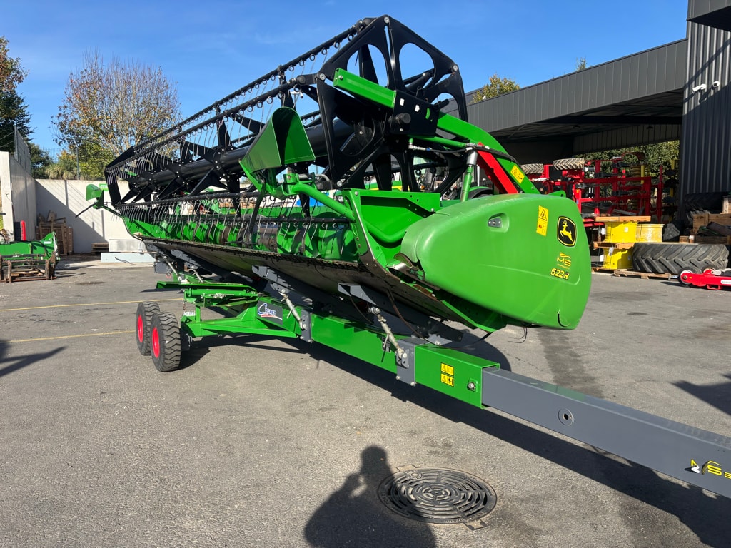 Moissonneuse JOHN DEERE T560 HM - photo slide 10