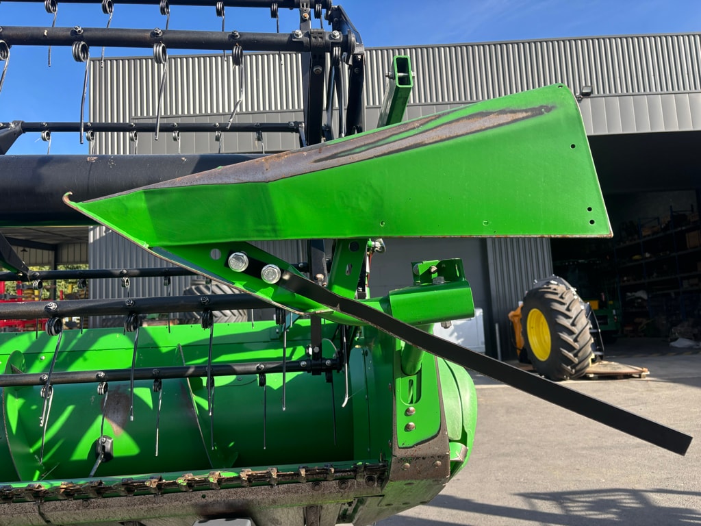 Moissonneuse JOHN DEERE T560 HM - photo slide 24