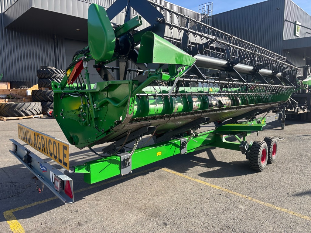 Moissonneuse JOHN DEERE T560 HM - photo slide 14