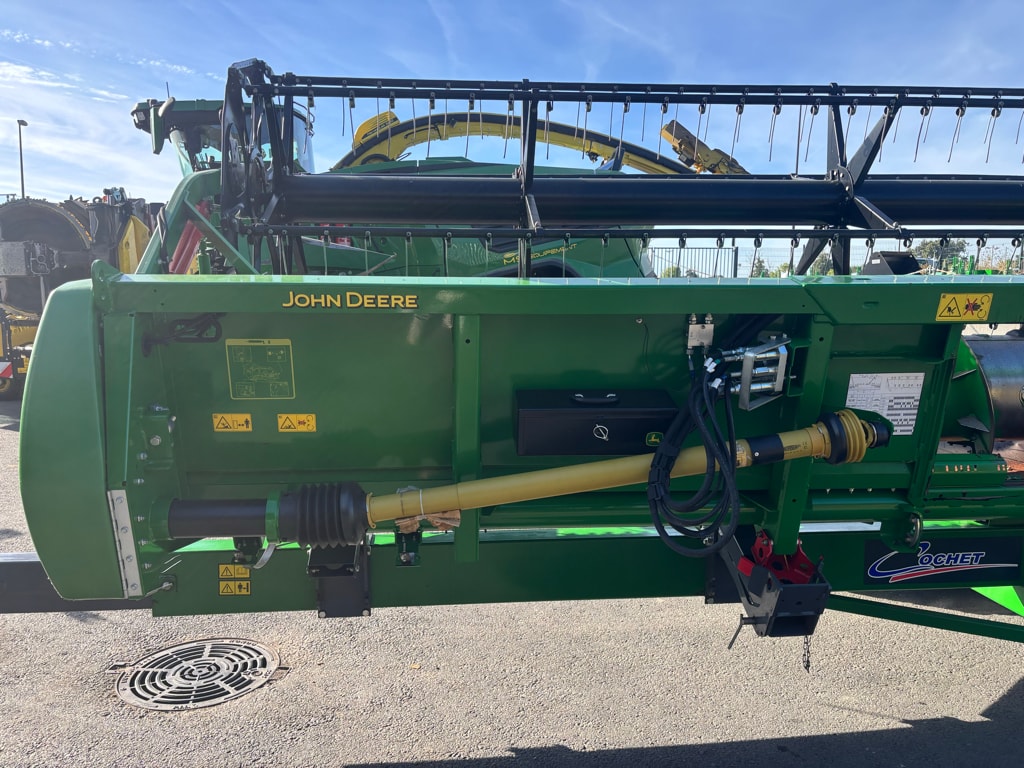 Moissonneuse JOHN DEERE T560 HM - photo slide 21