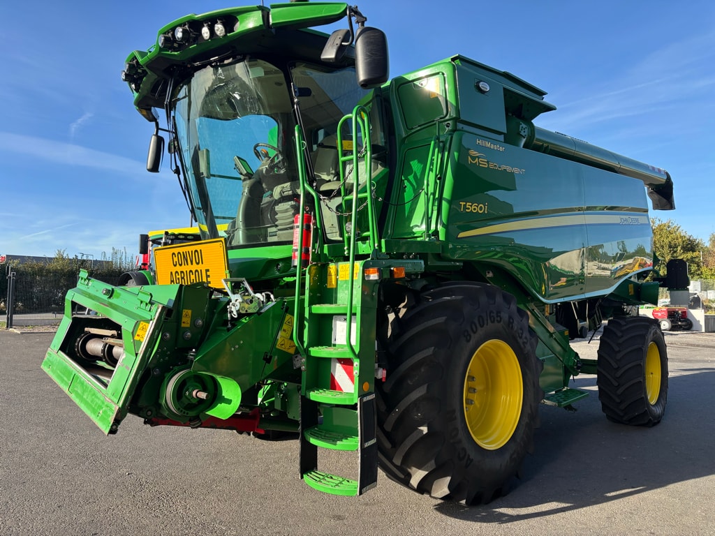 Moissonneuse JOHN DEERE T560 HM - photo slide 6