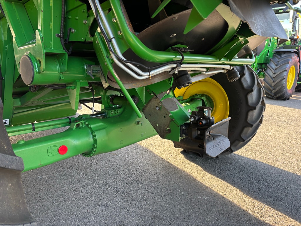 Moissonneuse JOHN DEERE T560 HM - photo slide 45