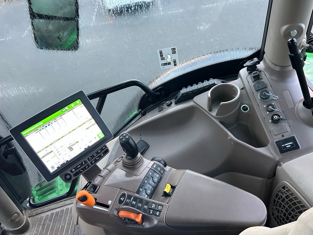 Tracteur JOHN DEERE 6195R - photo slide 3
