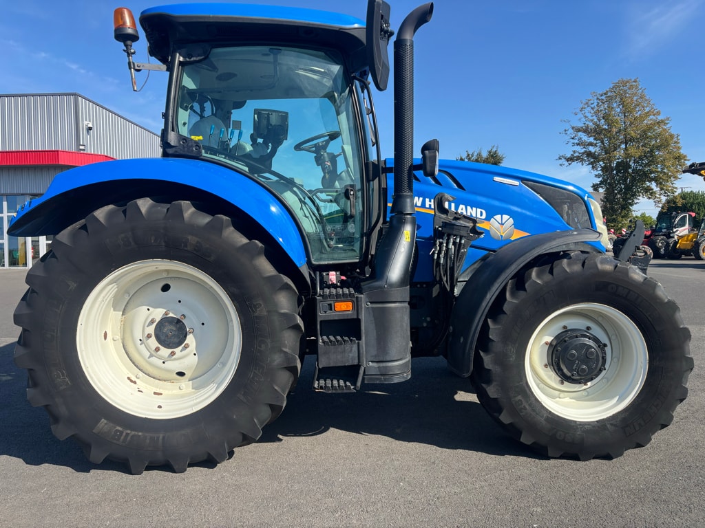 Tracteur chargeur NEW HOLLAND T6.165 - photo slide 2