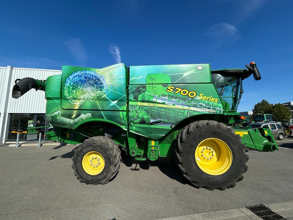 Moissonneuse JOHN DEERE JD S780 SERIE - photo slide 8