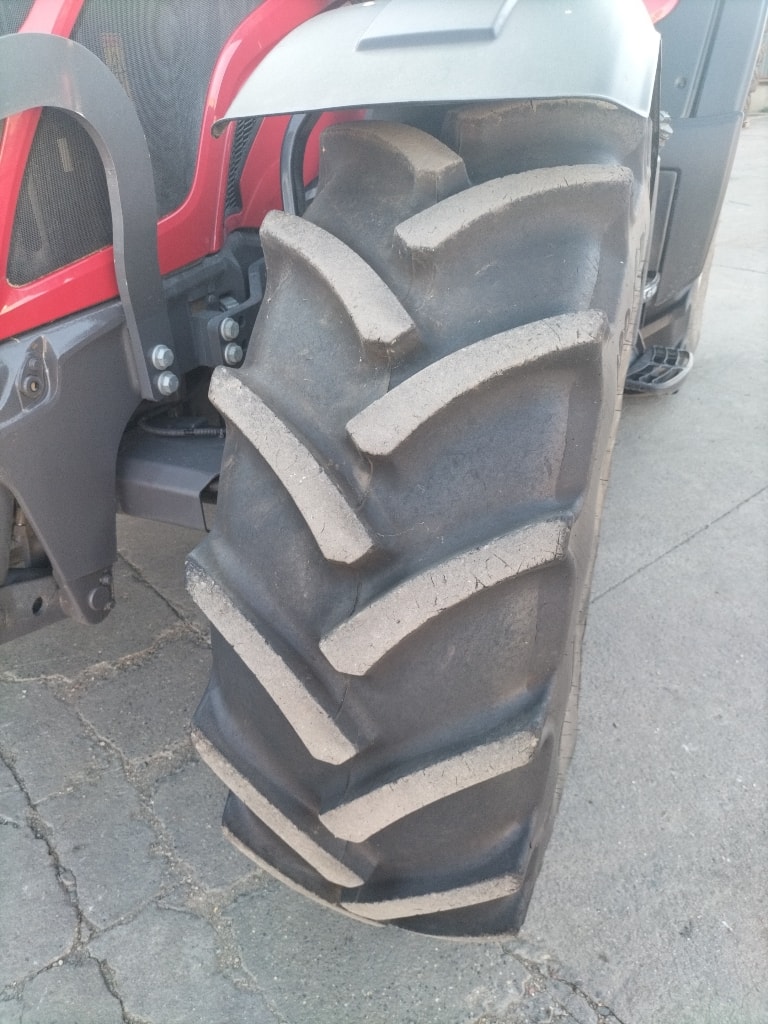 Tracteur VALTRA N 135 Hi Tech - photo slide 5