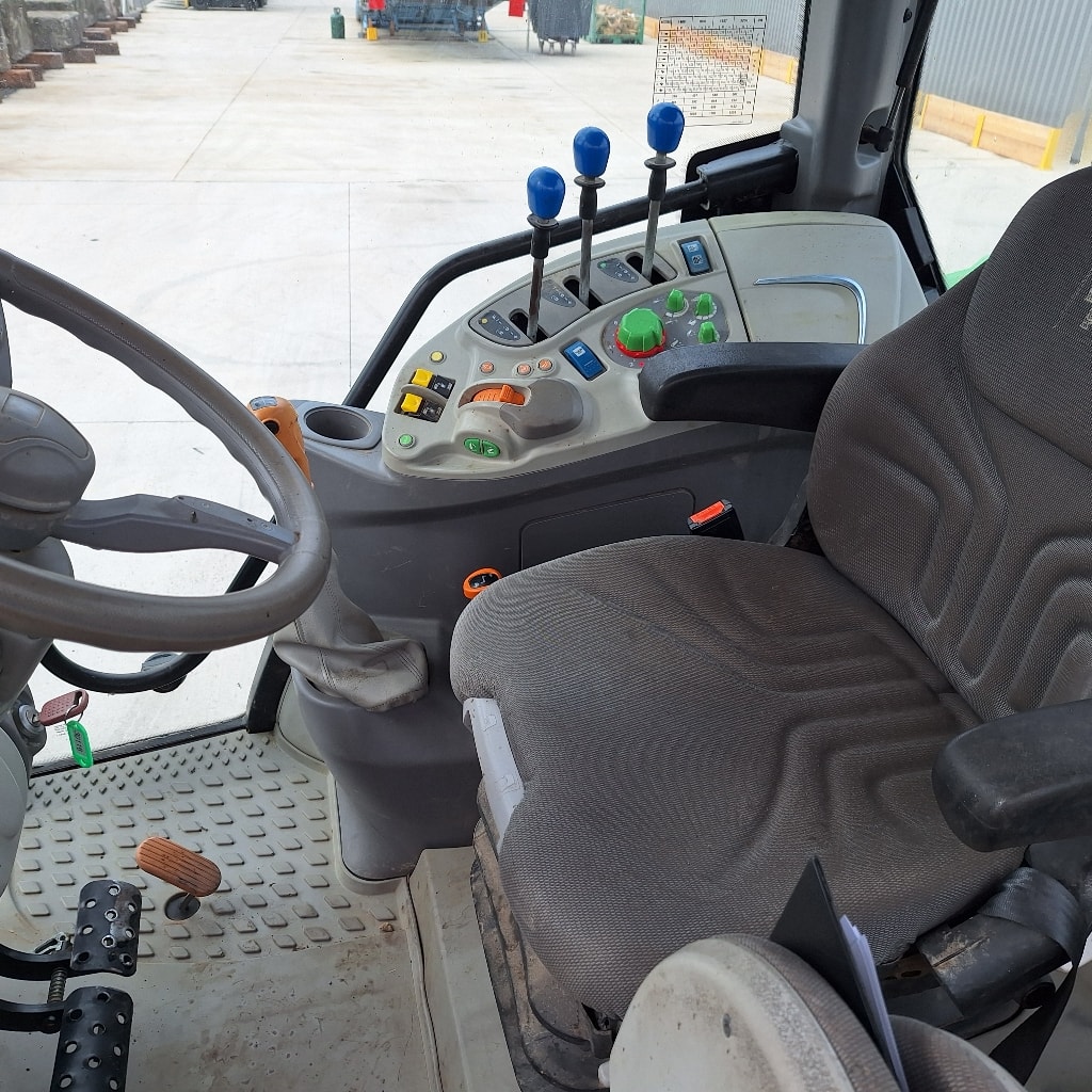 Tracteur DEUTZ FAHR 5110c - photo slide 15