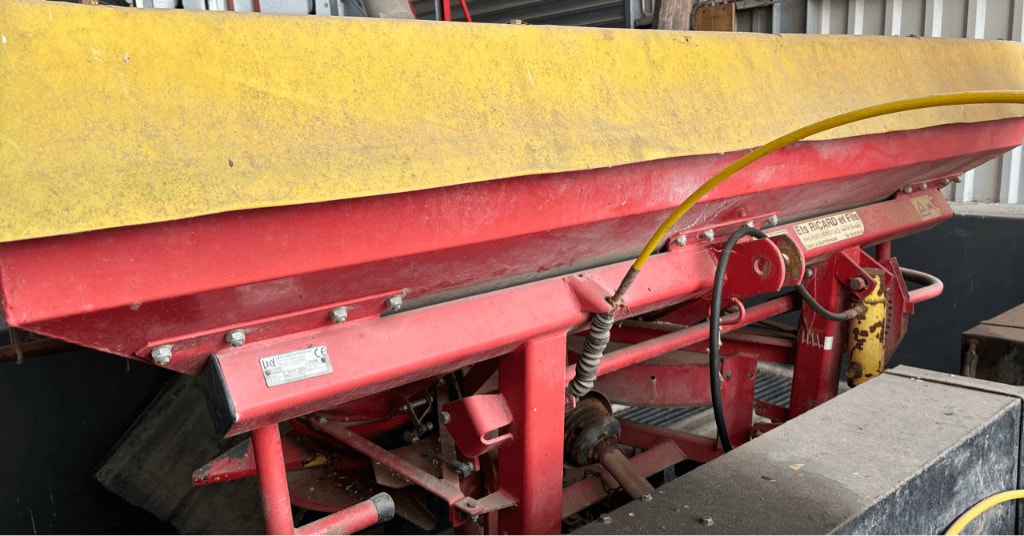 Tracteur null Poncin 2800d - photo slide 13