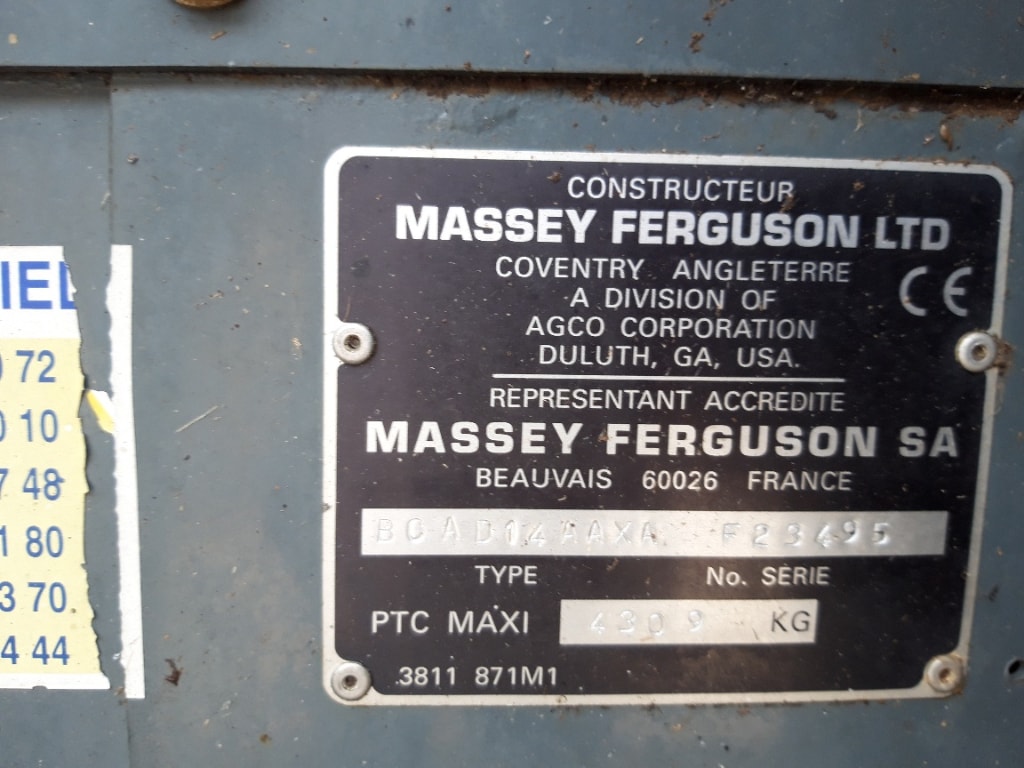 Tracteur MASSEY FERGUSON 4260 - photo slide 11