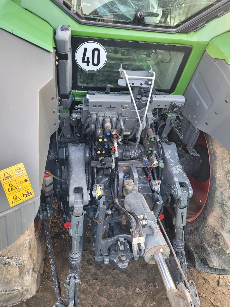 Tracteur FENDT 826 VARIO PROFI + - photo slide 23