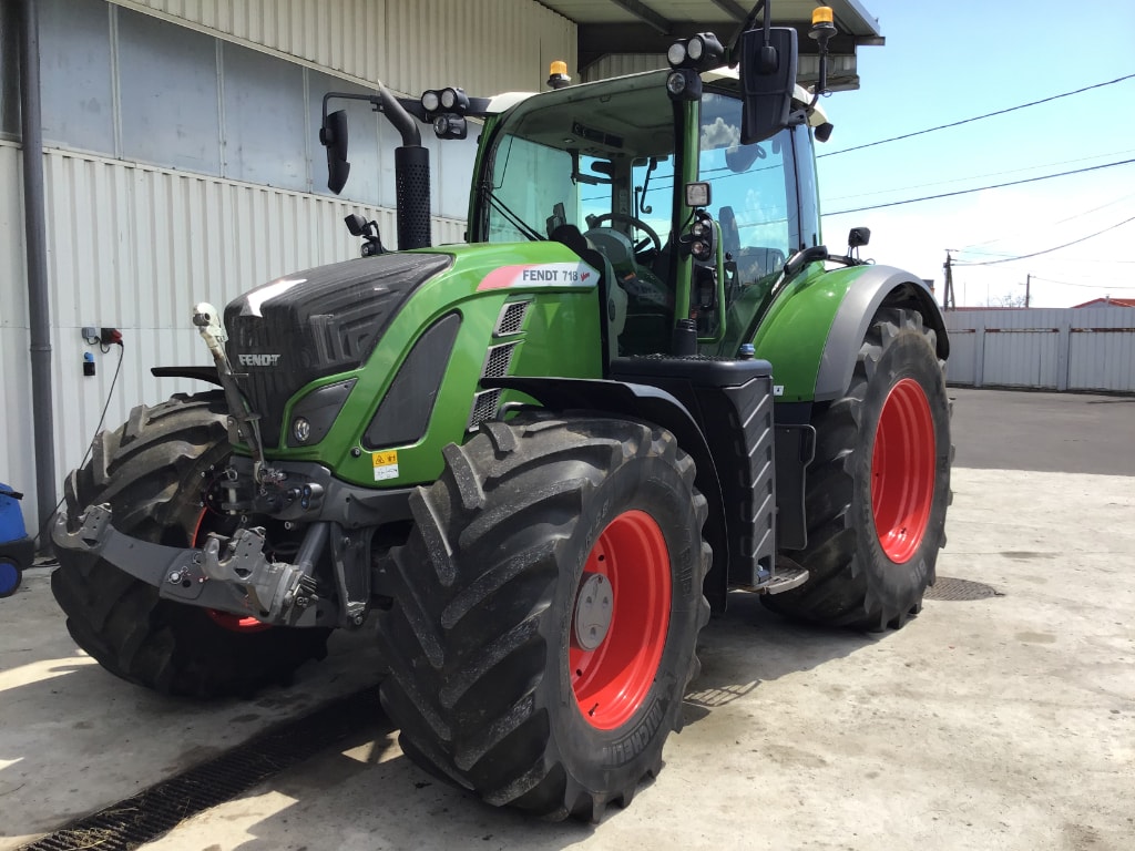 Tracteur FENDT 718 VARIO POWER - photo slide 1
