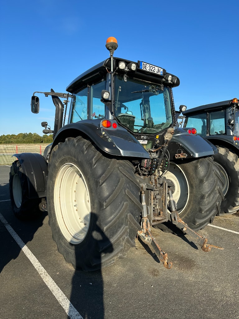 Tracteur VALTRA T183 Versu  - photo slide 4