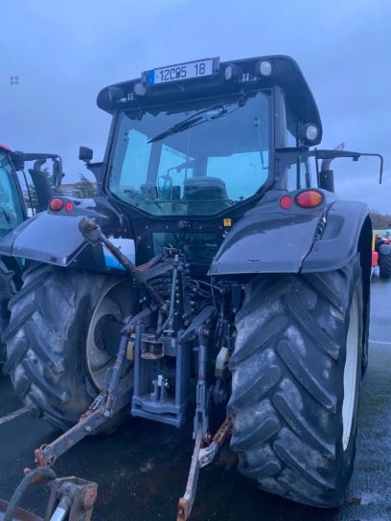 Tracteur VALTRA N 143 V - photo slide 9