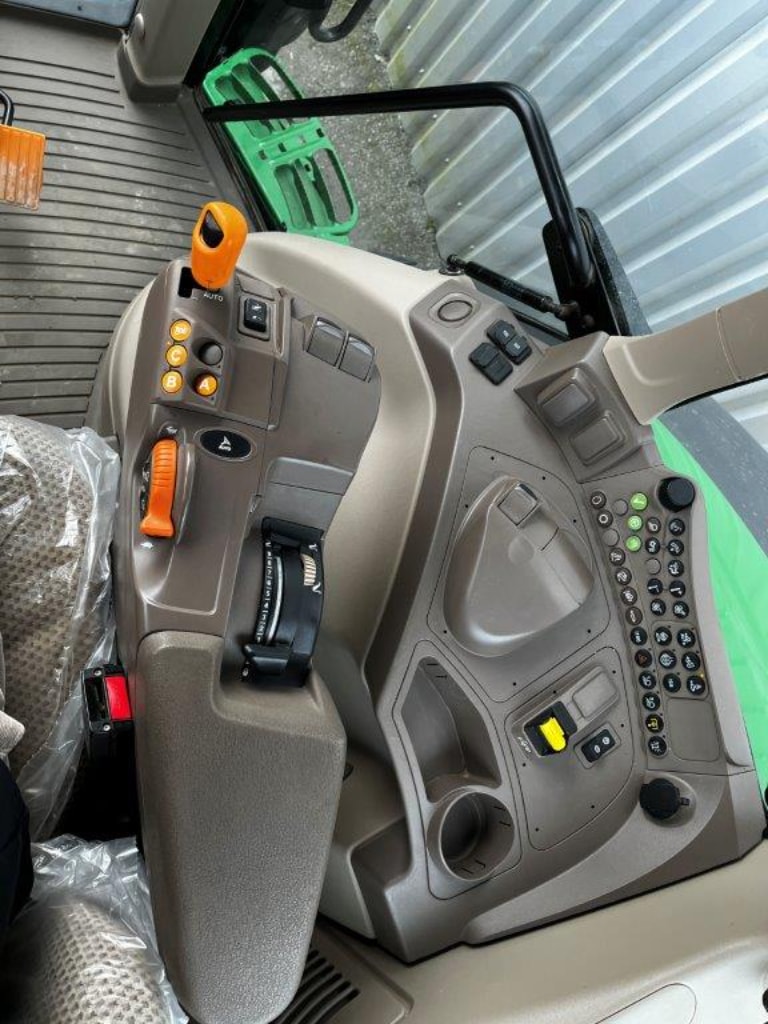 Tracteur JOHN DEERE 6155M - photo slide 30