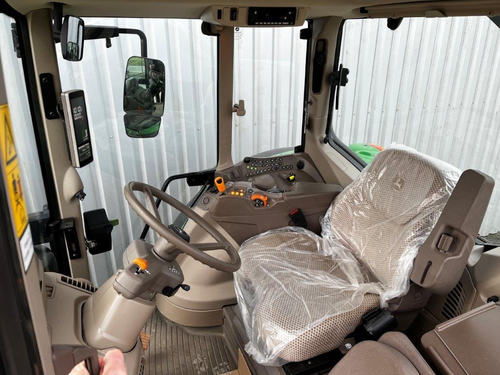 Tracteur JOHN DEERE 6155M - photo slide 34
