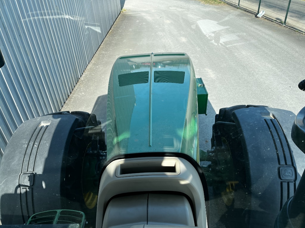 Tracteur JOHN DEERE 8320R - photo slide 6