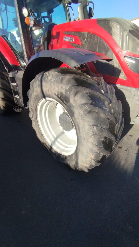 Tracteur VALTRA T254 - photo slide 5