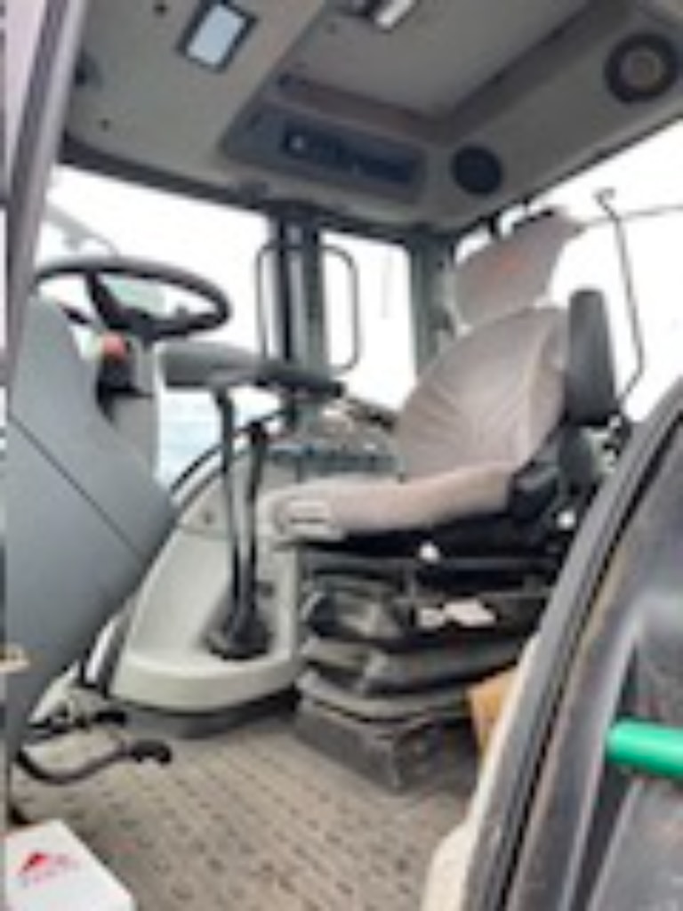 Tracteur VALTRA T191 Hitech  - photo slide 3