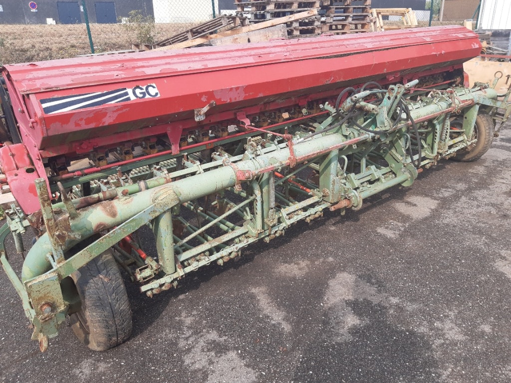 Semoir en ligne NODET GC 4 - photo slide 1