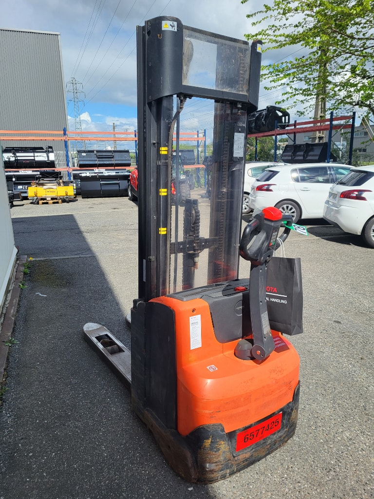 Gerbeur TOYOTA SWE120 - photo slide 5