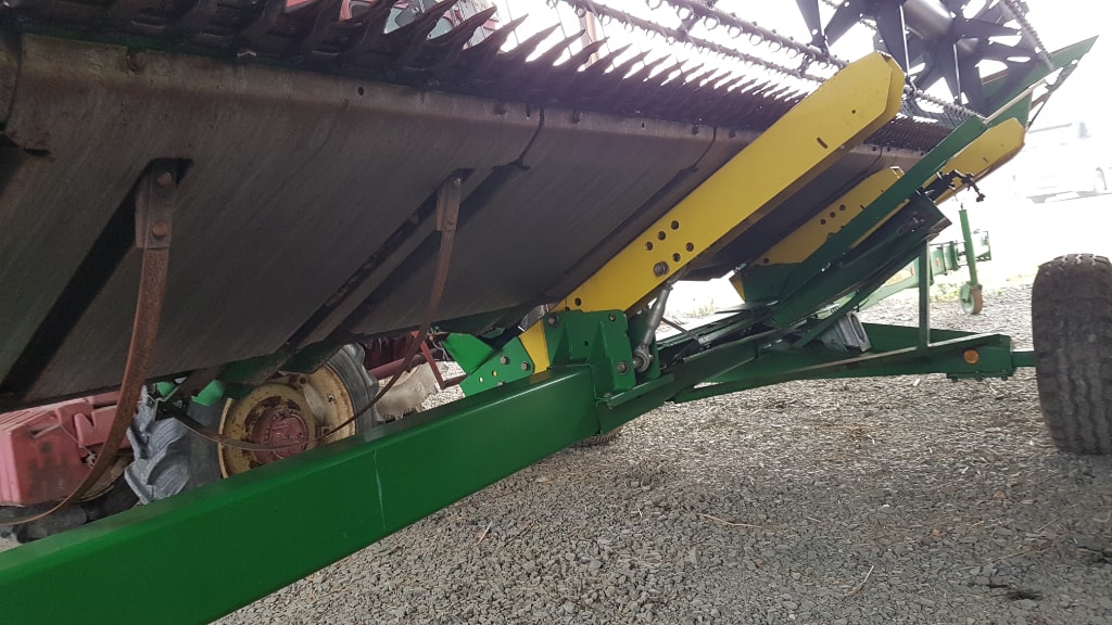 Moissonneuse JOHN DEERE T660 HM 4RM - photo slide 16