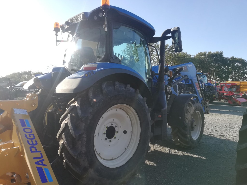 Tracteur chargeur NEW HOLLAND T6.145DC - photo slide 6