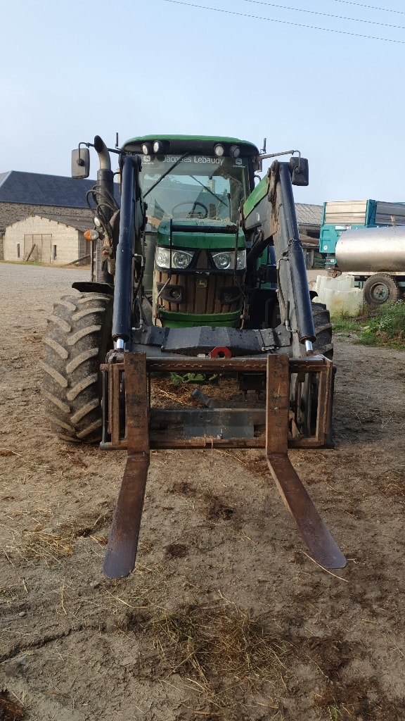 Tracteur chargeur JOHN DEERE 6115M - photo slide 12