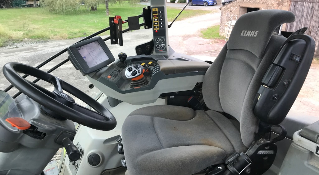 Tracteur CLAAS AXION 810 CEBIS - photo slide 12
