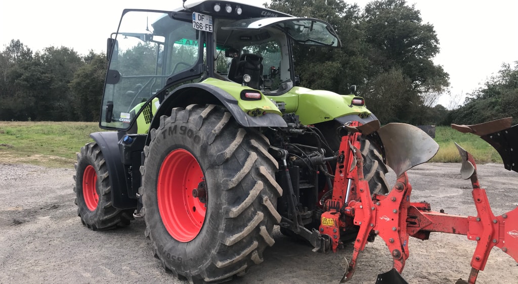 Tracteur CLAAS AXION 810 CEBIS - photo slide 4
