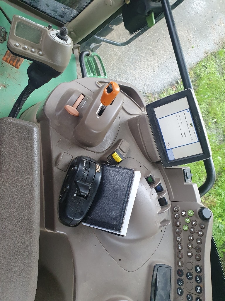 Tracteur chargeur JOHN DEERE 6105r - photo slide 11