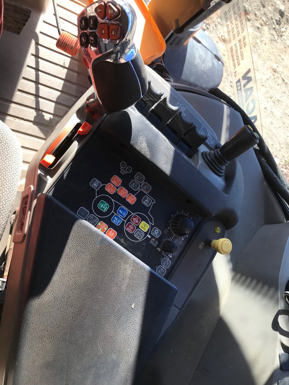Tracteur CASE IH PUMA CVX 145 - photo slide 8
