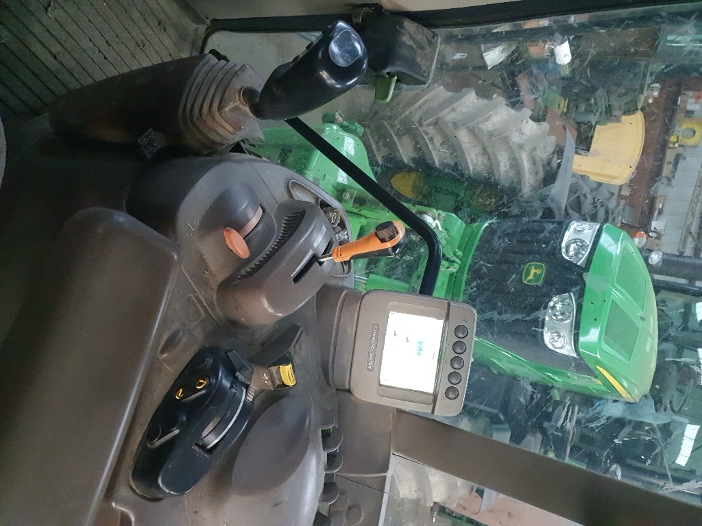 Tracteur chargeur JOHN DEERE 6230 - photo slide 16