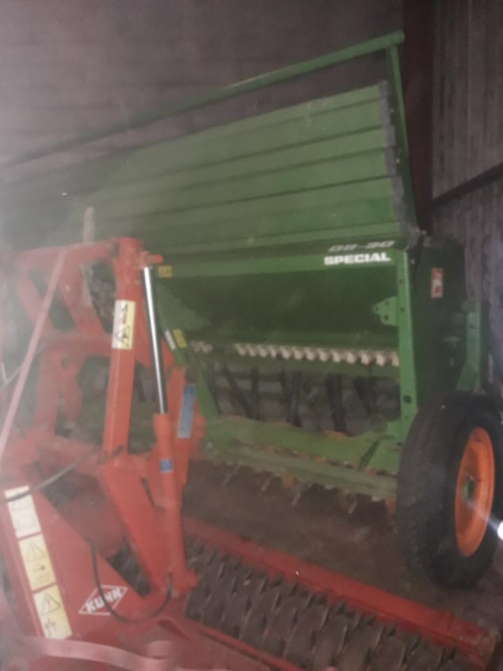 Semoir en ligne AMAZONE D9-30 - photo slide 1