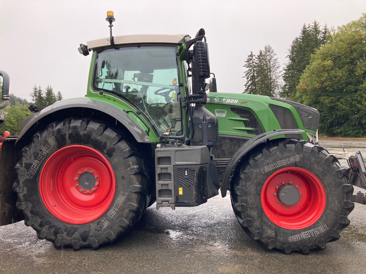 Tracteur FENDT 828 VARIO PROFI + - photo slide 9