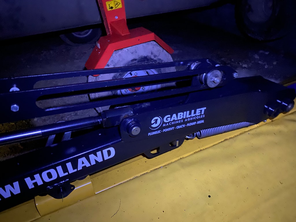 Faucheuse NEW HOLLAND Discuter 390 - photo slide 8
