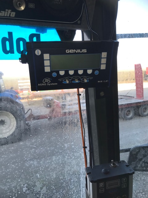 Tracteur enjambeur TECNOMA AXH110  - photo slide 9