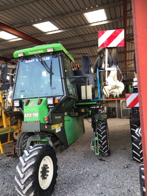 Tracteur enjambeur TECNOMA AXH110  - photo slide 2