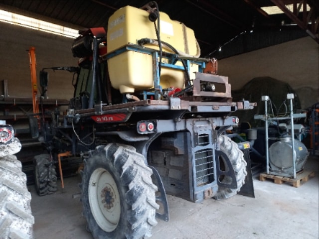 Tracteur enjambeur DEROT DH 145 - photo slide 4