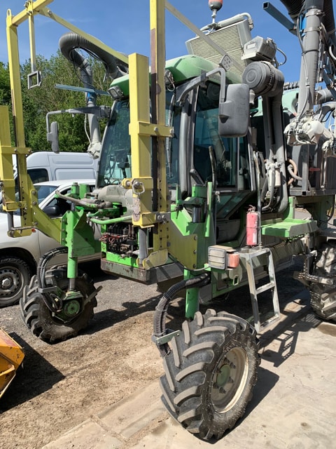 Tracteur enjambeur TECNOMA U100/140 - photo slide 2