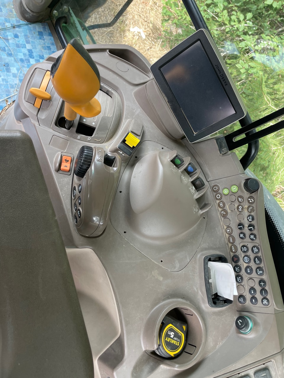 Tracteur JOHN DEERE 6145R - photo slide 7