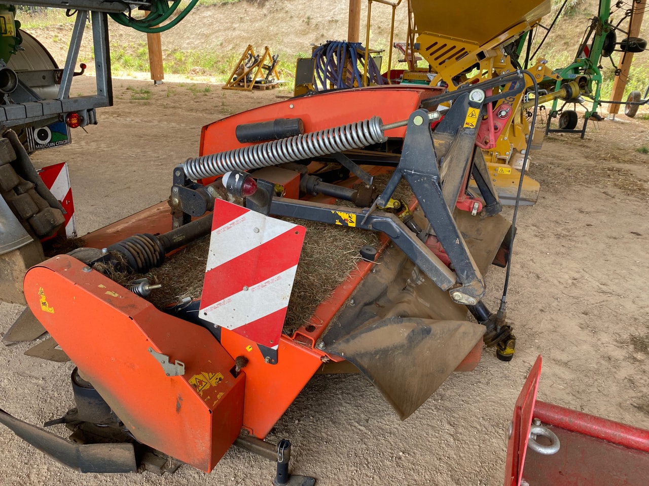 Faucheuse conditionneuse KUBOTA DMC7032T - photo slide 4