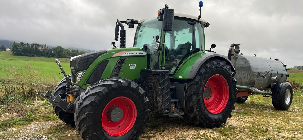Tracteur FENDT 724 VARIO PROFI - photo slide 7