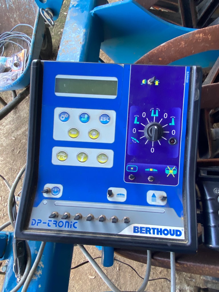 Pulverisateur BERTHOUD Elyte 1600 - photo slide 2
