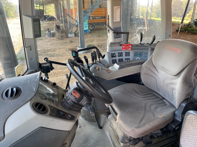 Tracteur CLAAS ARION 630 - photo slide 10