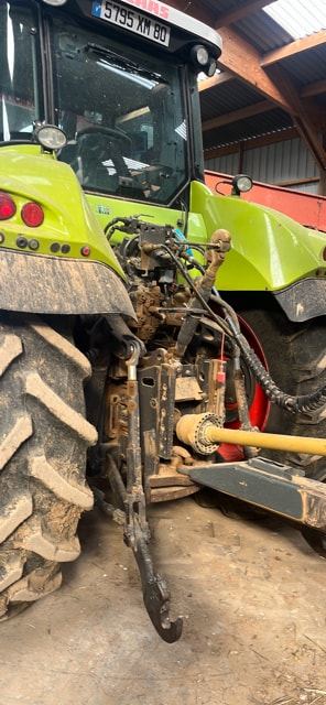 Tracteur CLAAS AXION 820 - photo slide 8